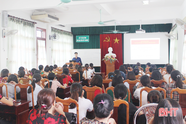 Tăng phụ cấp sau kiện toàn đội ngũ - động lực cho cộng tác viên dân số cơ sở ở Hà Tĩnh