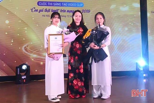 Hai nữ sinh Hà Tĩnh giành giải ba Cuộc thi Sáng tạo video clip “Con gái thật tuyệt”